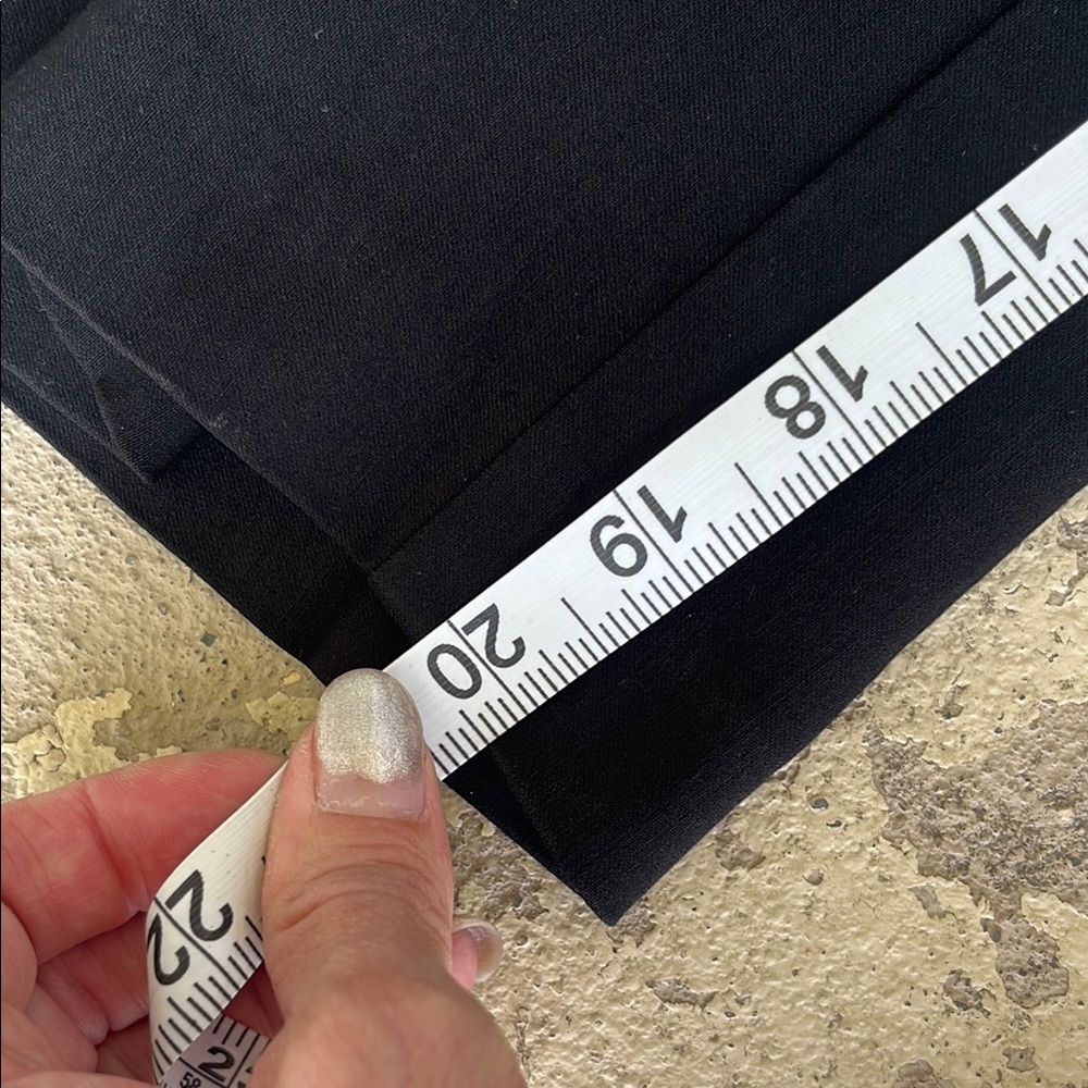 Time and Tru classic Women's Black Capris - Picture 12 of 14